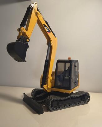 escavatore CAT bruder