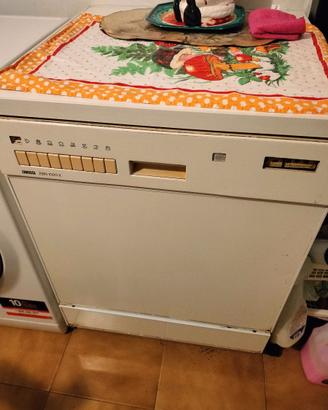 Lavastoviglie zanussi