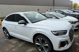 Audi Q5 Sportback 40 2.0 tdi mhev 12V S line Plus