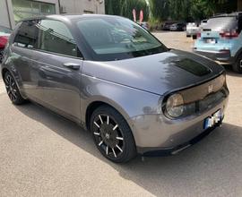 HONDA e Advance 17