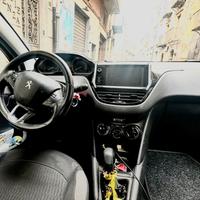 Peugeot 208 anno 2016