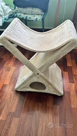 Cuccia con grattatoio