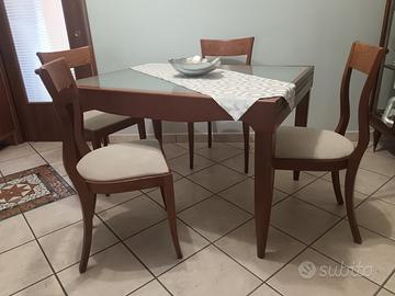 Tavolo Calligaris con 4 sedie 