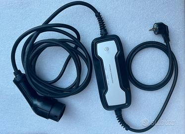 Caricatore auto BESEN PCD020 con presa shuko e tip