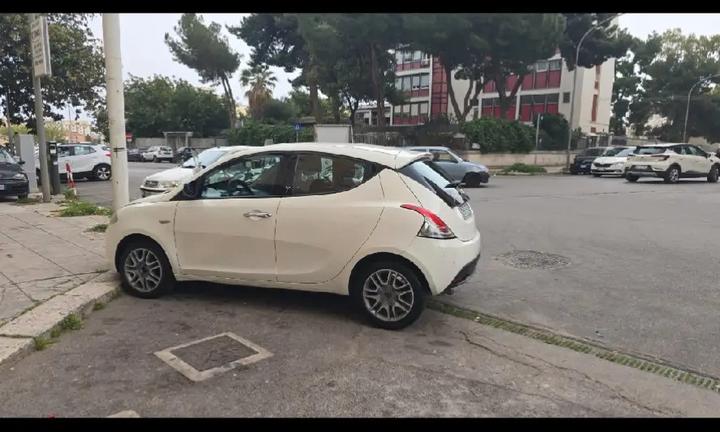 lancia Ypsilon 1.3 multijet 