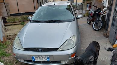 Ford focus 16 benzina 