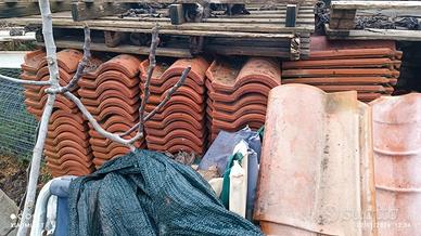 Tegole di terracotta rosse