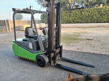 Muletto 18 quintali CESAB BATTERIE NUOVE