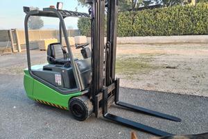 Muletto 18 quintali CESAB BATTERIE NUOVE