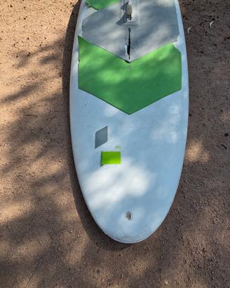 Tavola da windsurf TAHE 160 litri con deriva