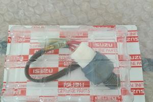 INTERRUTTORE LUCE RETROMARCIA 98035681 ISUZU NKR -