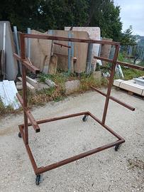 carrello in metallo