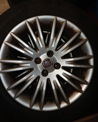 Cerchi in lega fiat bravo /punto più gomme 