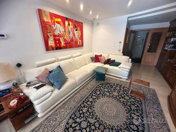 Divano angolare in pelle