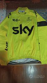 Maglia e pantaloni ciclismo