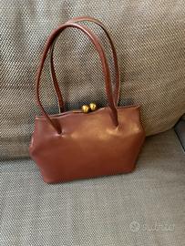 Borsa in pelle marrone vintage con manici