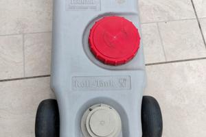 Roll tank
