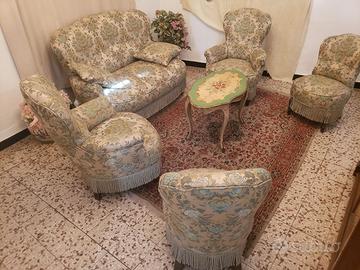 salottino stile antico