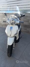 Piaggio Beverly 350 Sport Touring 2018