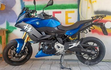 BMW F900XR