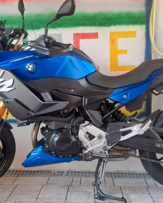 BMW F900XR