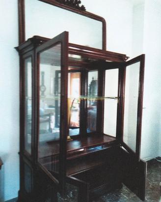 VETRINA