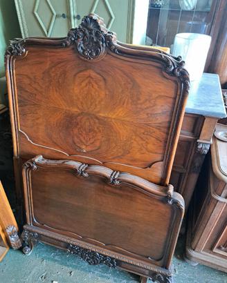 letti italiani in noce 