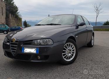 Alfa romeo 156 JTD Distinctive 