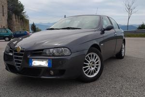 Alfa romeo 156 JTD Distinctive 
