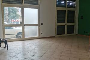 Locale commerciale disponibile