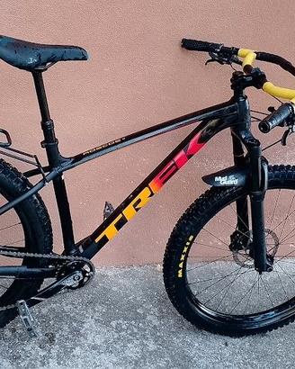 Salsa Fargo e Roscoe Loop