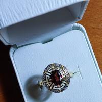 Nuovo anello da cena con granato ovale naturale e