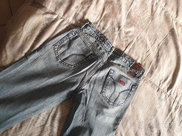 ✨ Jeans praticamente nuovi 
