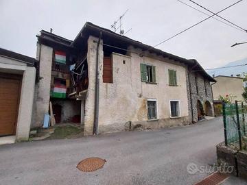 Immobile in asta di 104 m² con 3 locali a Fusine