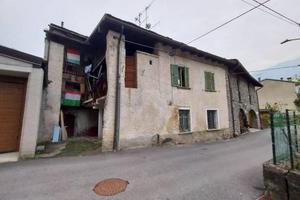 Immobile in asta di 104 m² con 3 locali a Fusine
