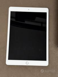 Apple iPad 7 32 GB  non si accende