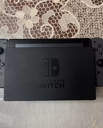 Nintendo Switch+accessori+Mario Kart 8 Deluxe