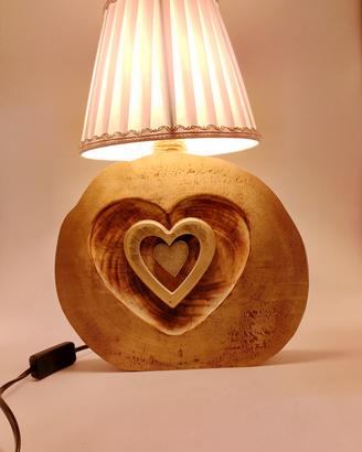 lampada da tavolo in legno 