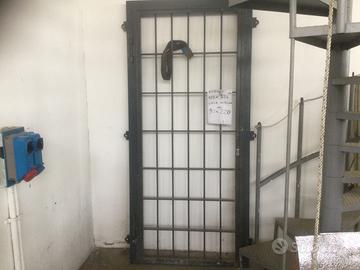 Cancello in ferro per porta o portafinestra