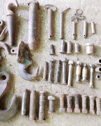 Ganci Spinotti Perni carro trattore camion