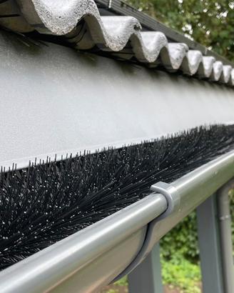 Barriera anti piccioni per fotovoltaico o grondaie