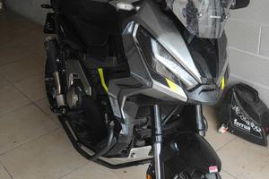 Honda X-adv 750 2024
