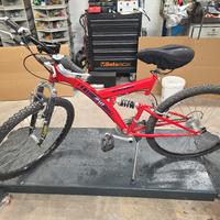 Bicicletta Mountain bike