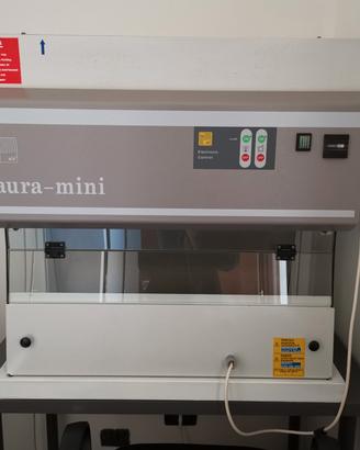 Attrezzatura  Laboratorio, cappa, autoclave, banco