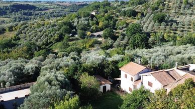 CASA SEMINDIPENDENTE A MONTOPOLI DI SABINA