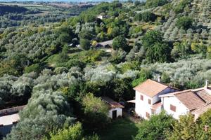 CASA SEMINDIPENDENTE A MONTOPOLI DI SABINA