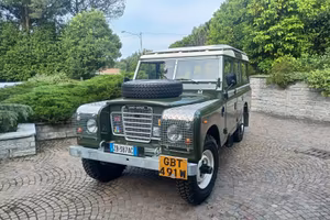 LAND ROVER DEFENDER SERIE III PASSO 109 anno 1980