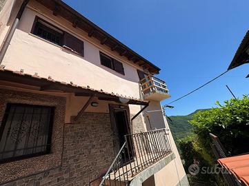 CASA SEMINDIPENDENTE A SERRA RICCÒ