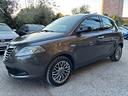lancia-ypsilon-1-3-mjt-5-porte-ok-neopatentati