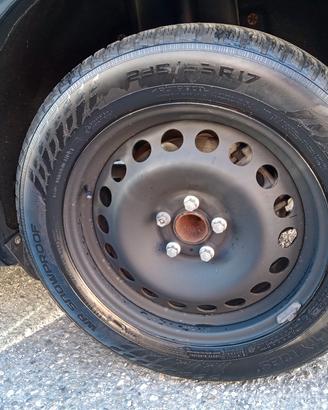 Kit cerchi gomme nokian valvole tps m+s ford R17
